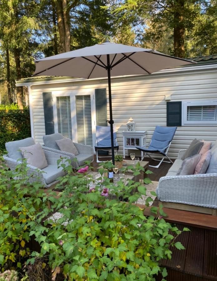 Luxe Chalet Met Prachtig Terras Op De Veluwe , Veel Privacy Hoenderloo Exterior foto