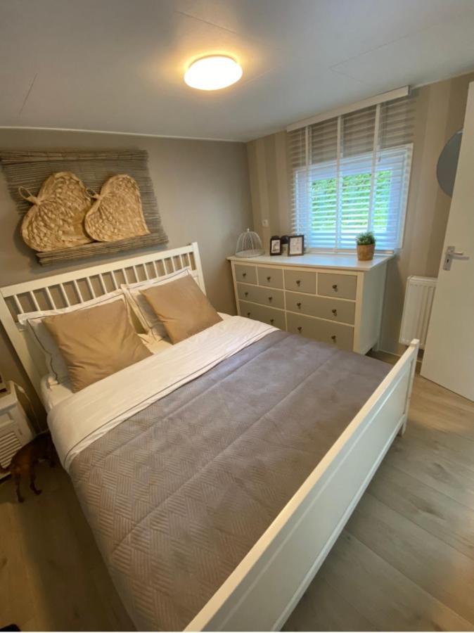 Luxe Chalet Met Prachtig Terras Op De Veluwe , Veel Privacy Hoenderloo Exterior foto